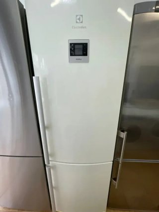 Nevera Electrolux + no Frost + Garantía+ transport