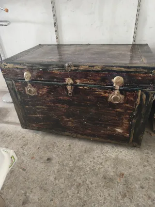 Baúl antiguo años 50 madera y metal
