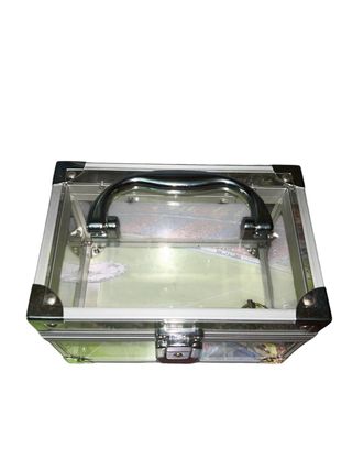 Caja transparente con cerradura y llave