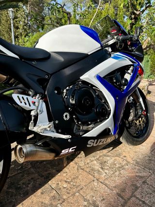 Suzuki GSX-R 750 k6