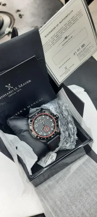 Reloj Bernhard H. Mayer Hombre Negro/Plata
