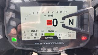 Ducati Multistrada V2 S roja