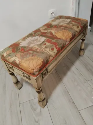 Banqueta Descalzadora Tapizada Flores