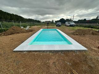 Piscina + casa prefabricada +