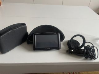 TomTom GO LIVE GPS con funda y cargador