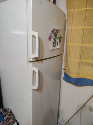 Nevera Zanussi