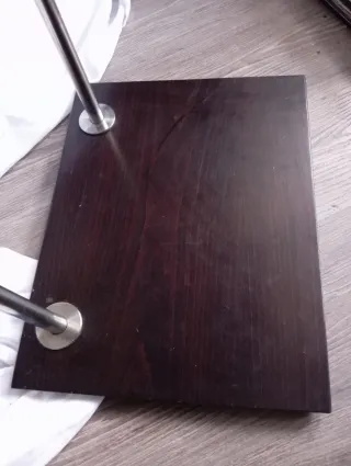 Mesa auxiliar moderna metal y madera y cristal
