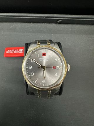 Reloj Swiss Military Hanowa Oro y Acero