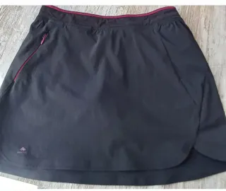 Minifalda deportiva negra