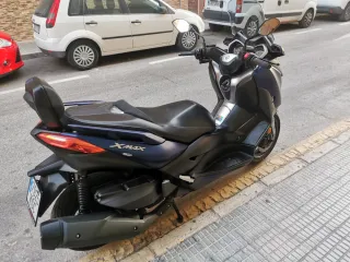 Yamaha XMAX 400 Maxi Scooter Negra/Azul