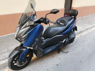 Yamaha XMAX 400 Maxi Scooter Negra/Azul