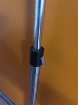 Pantalla portátil modern 130