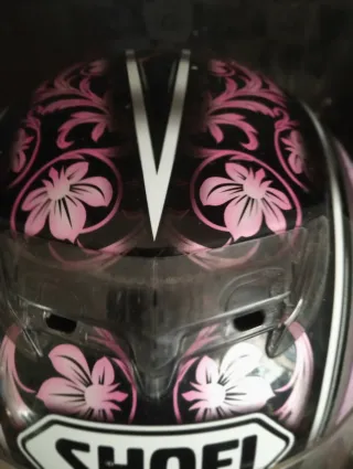 Casco Shoei Negro Flores Rosas Blanco