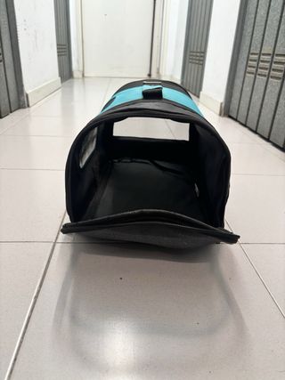 Transportín para animales pequeños con poco uso.