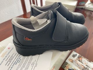 Zuecos de trabajo Dian mujer velcro negros