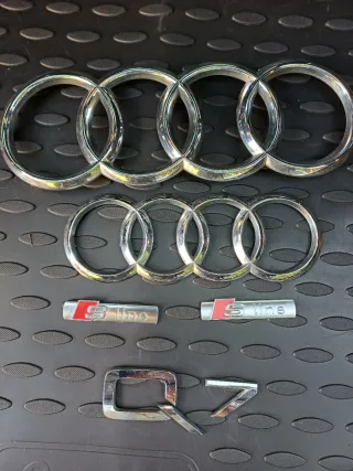 Logos Audi Q7 S Line Originales