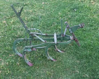 Cultivador para motocultor
