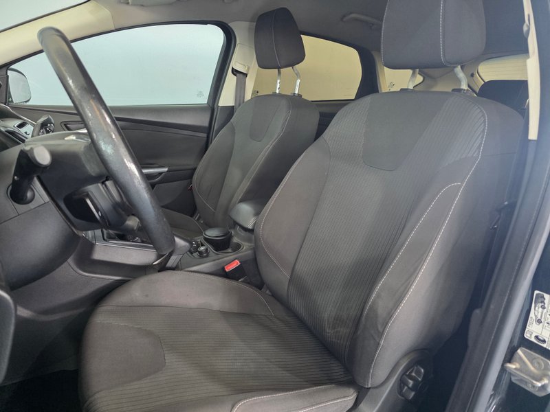 Ford Focus 1.6 TDCi Titanium 2013, foto 34