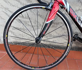 Bicicleta Carretera Carbono SKUALO