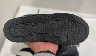 Zapatillas Adidas Negras y Grises