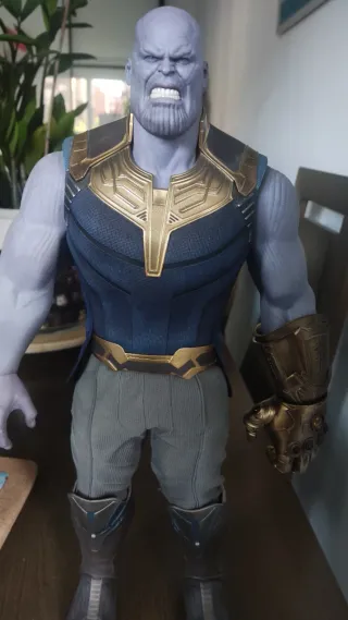 Figura Hot Toys Thanos Avengers Infinity War