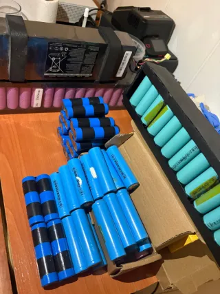 Pacchetto Batterie Litio 18650 x20