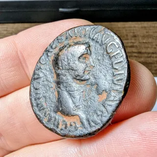 As póstumo a nombre de Germánico 42 d.C.