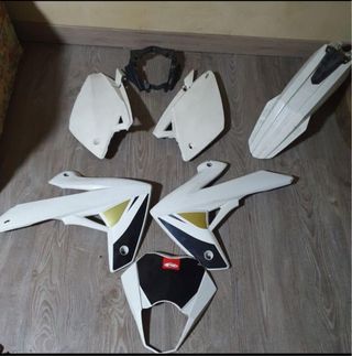 Kit Plásticos Rieju Marathon 125