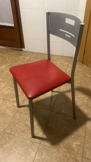 Silla de cocina moderna roja y gris