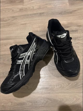 ASICS K14 Y2K Outdoor Camera Negro Talla 42