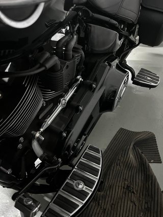 Harley Davidson Softail Heritage Negra