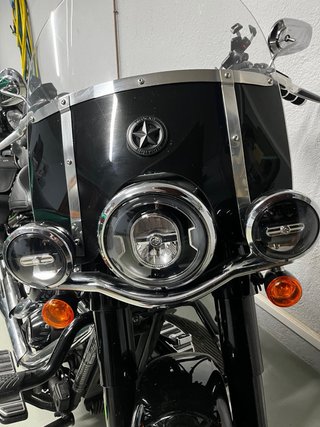Harley Davidson Softail Heritage Negra