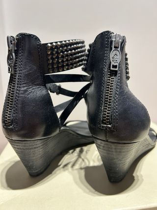 Sandalias Ash Tachuelas Talla 38