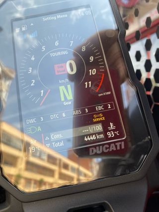 Ducati Desert X Adventure Roja/Plata