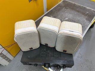 Altavoces JBL Profesionales Beige/Blanco