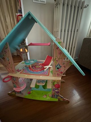 Casa de muñecas Kruselings con 6 muñecas