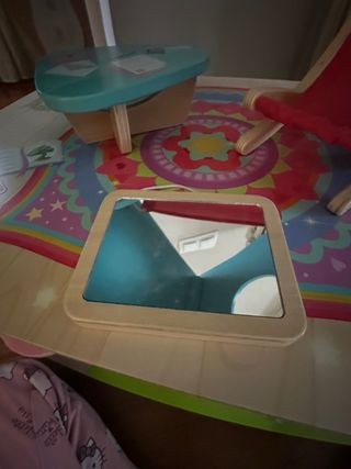 Casa de muñecas Kruselings con 6 muñecas