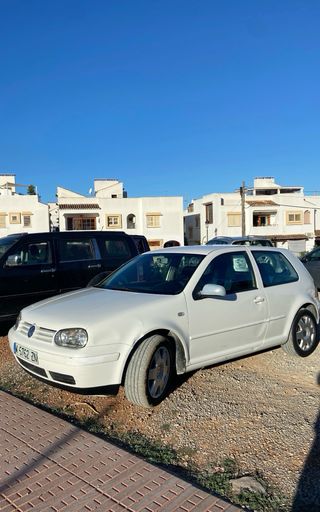 Volkswagen Golf 2000