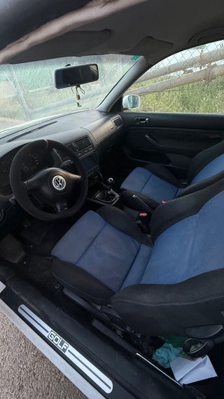 Volkswagen Golf 2000