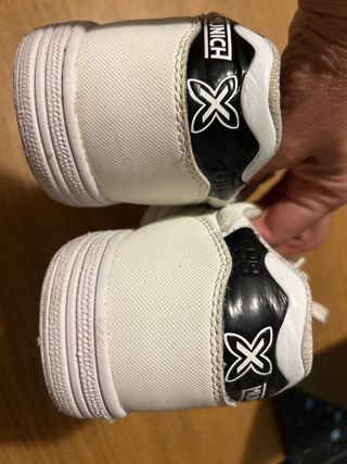 Zapatillas Munich Blancas y azul marino