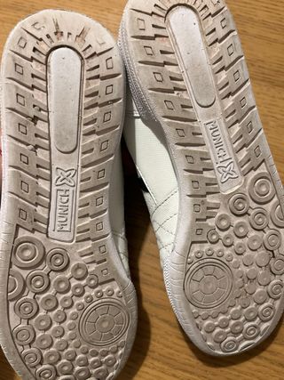 Zapatillas Munich Blancas y azul marino