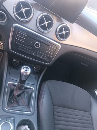 Mercedes-Benz Clase CLA 2015