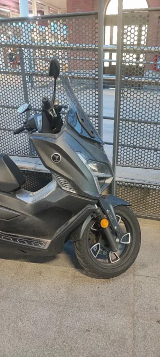 Voge SR1 125 Scooter Negra/Gris