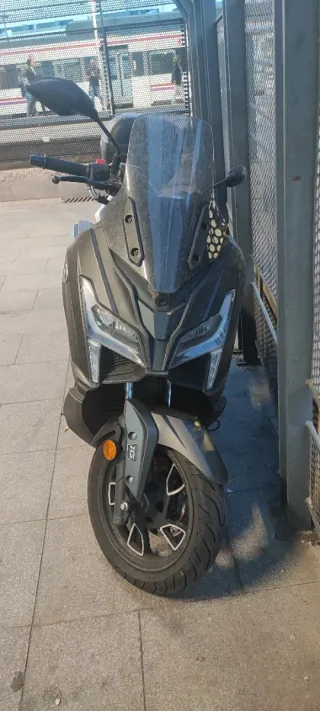 Voge SR1 125 Scooter Negra/Gris