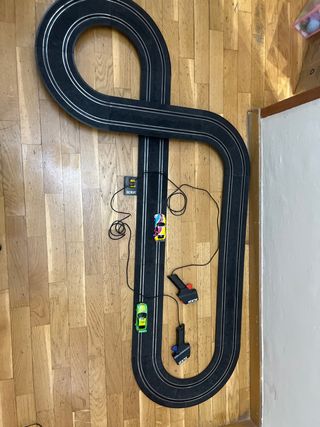Pista de Scalextric con 2 coches
