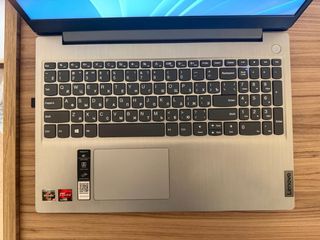 Lenovo IdeaPad 3 - Argento