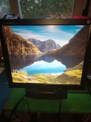 Monitor LG Flatron 2K