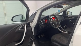 Opel Astra 2011