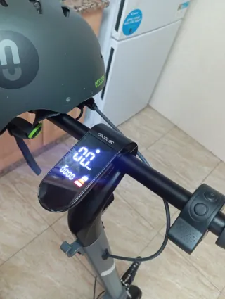 Patinete Eléctrico Cecotec Usado
