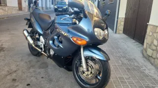Pegatina ITV Suzuki GSXF 750
